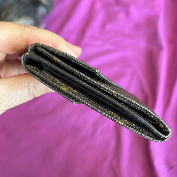 LV Monogram Mens Wallet - Picture 4 of 9